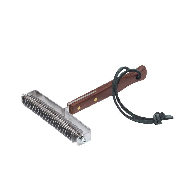 Mars Coat King za Konje 30 rezil medium - lesen ročaj